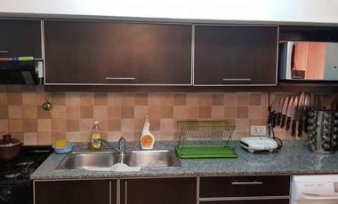 muy buen departamento en duplex 3 amb,con toilette, baño, balcon, cocina comedor, living