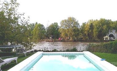 Casa con costa al rio con increíble parque! Santa María De Tigre ! VENTA Y ALQUIER ANUAL.