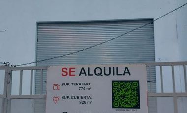 Excelente galpón en Constitución. Muy buena altura!