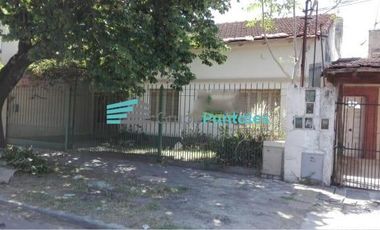 Casa de 3 ambientes en Burzaco Sobre lote de 10 x 25 mts excelente ubicación