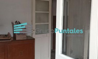 Casa de 3 ambientes en Burzaco Sobre lote de 10 x 25 mts excelente ubicación