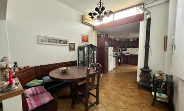 Casa en venta de 5 ambientes en Villa Adelina