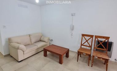 Departamento frente a Plaza Urquiza en Villa Elisa
