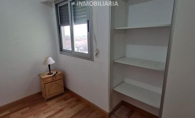 Departamento frente a Plaza Urquiza en Villa Elisa