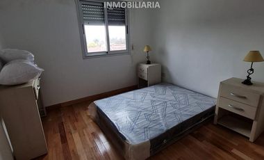 Departamento frente a Plaza Urquiza en Villa Elisa