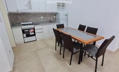 Departamento frente a Plaza Urquiza en Villa Elisa