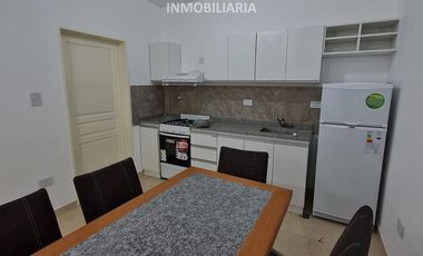 Departamento frente a Plaza Urquiza en Villa Elisa