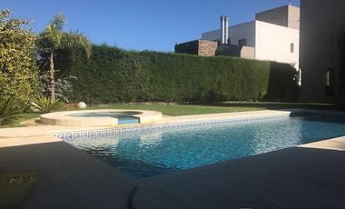 Hermosa Casa - Fincas de Iraola II