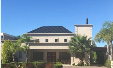 Hermosa Casa - Fincas de Iraola II