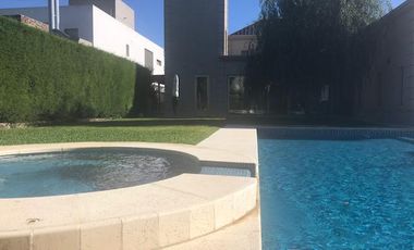 Hermosa Casa - Fincas de Iraola II