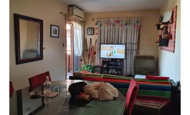 MUY LINDO DEPARTAMENTO  4 AMBIENTES EN EXCELENTE UBICACIÓN