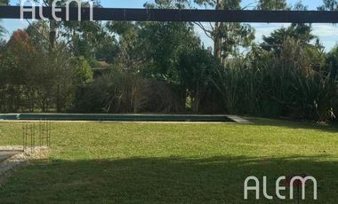 Casa de 3 dormitorios en venta en Echeverria del Lago | Posible permuta