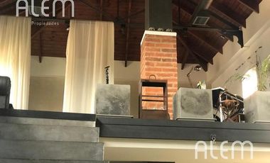 Casa de 3 dormitorios en venta en Echeverria del Lago | Posible permuta