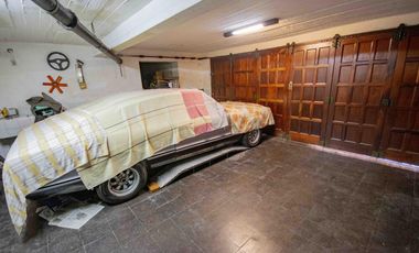 Casa de 4 ambientes en venta, en Martínez.