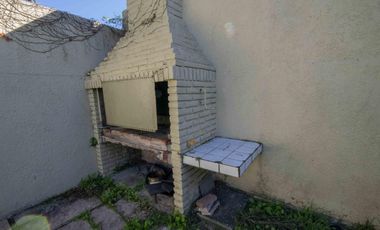 Casa de 4 ambientes en venta, en Martínez.