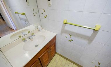 Casa de 4 ambientes en venta, en Martínez.