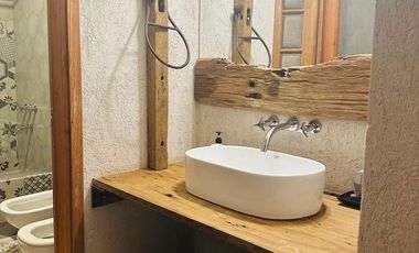 Casa AMOBLADA espectacular con vistas a la montaña, 4 dormitorios, pileta y patio