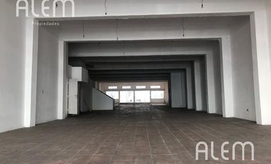 Imponente Local de más de 1800m2 en Lomas