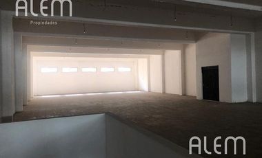 Imponente Local de más de 1800m2 en Lomas