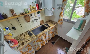 EXCELENTE DEPARTAMENTO CON AMPLIO JARDÍN Y COCHERA EN LA LUCILA