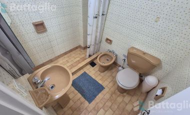 EXCELENTE DEPARTAMENTO CON AMPLIO JARDÍN Y COCHERA EN LA LUCILA