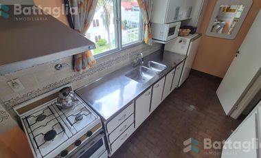 EXCELENTE DEPARTAMENTO CON AMPLIO JARDÍN Y COCHERA EN LA LUCILA