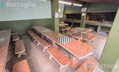 EXCELENTE DEPARTAMENTO CON AMPLIO JARDÍN Y COCHERA EN LA LUCILA