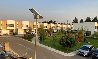 Casa en Renta Fracc Vista Bosques, a 25 min de Santa Fe, rápido acceso a la CDMX