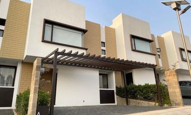 Casa en Renta Fracc Vista Bosques, a 25 min de Santa Fe, rápido acceso a la CDMX