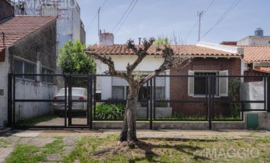 Casa 4 Ambientes Venta en Ramos Mejia