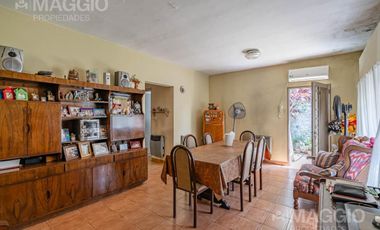 Casa 4 Ambientes Venta en Ramos Mejia