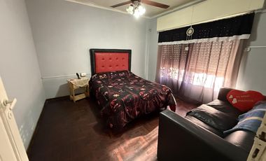 Casa 3 ambientes con cochera y patio  - Wilde