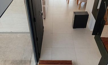 VENTA CASA 4 DORMITORIOS SALIDA A LA LAGUNA SAN SEBASTIAN PILAR OPORTUNIDAD DE INVERSION