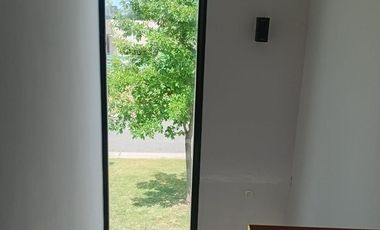 VENTA CASA 4 DORMITORIOS SALIDA A LA LAGUNA SAN SEBASTIAN PILAR OPORTUNIDAD DE INVERSION