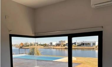 VENTA CASA 4 DORMITORIOS SALIDA A LA LAGUNA SAN SEBASTIAN PILAR OPORTUNIDAD DE INVERSION