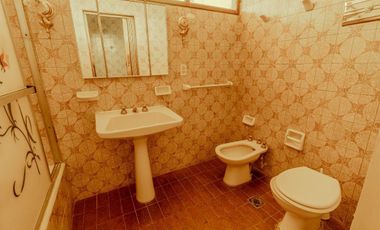 B° BOMBAL - CASA MULTIFUNCIONAL EN VENTA-4 Dormitorios-4 Baños - Ascensor- Piscina