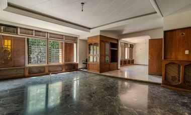 B° BOMBAL - CASA MULTIFUNCIONAL EN VENTA-4 Dormitorios-4 Baños - Ascensor- Piscina