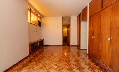 B° BOMBAL - CASA MULTIFUNCIONAL EN VENTA-4 Dormitorios-4 Baños - Ascensor- Piscina