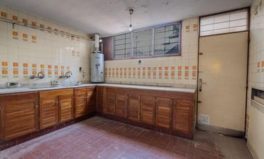 B° BOMBAL - CASA MULTIFUNCIONAL EN VENTA-4 Dormitorios-4 Baños - Ascensor- Piscina