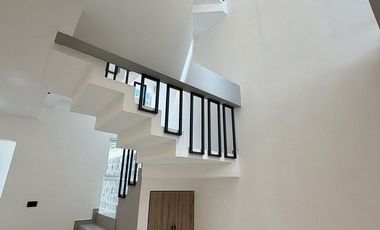 Casa en venta en Coatepec – Diseño vanguardista, habitación en PB y Roof garden