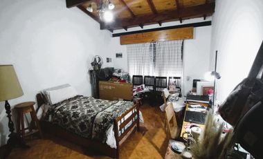 Venta - Casa en Planta Alta en Barrio Echesortu