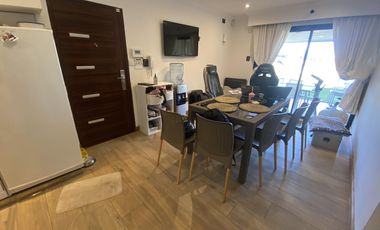 VENTA CASA DE CALIDAD 2 DORMITORIOS CON PILETA EN PUNTA CHACRA