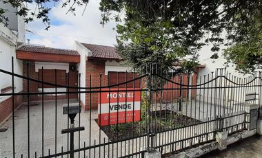 Casa en venta en calle Gallardo al 200 de la ciudad de Viedma, Rio Negro