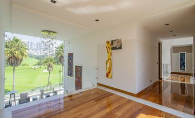 RESIDENCIA CON JARDIN EN VENTA EN BOSQUE REAL