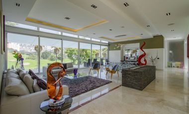 RESIDENCIA CON JARDIN EN VENTA EN BOSQUE REAL