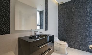 RESIDENCIA CON JARDIN EN VENTA EN BOSQUE REAL