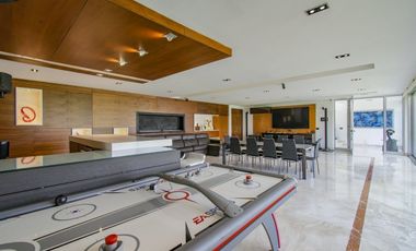 RESIDENCIA CON JARDIN EN VENTA EN BOSQUE REAL