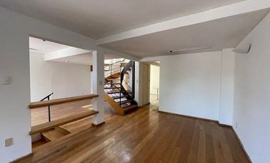 Excelente Casa en Condominio en Venta, En La Parte Baja de Las Aguilas
