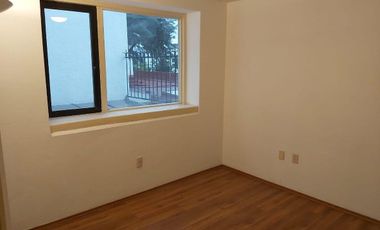 Excelente Casa en Condominio en Venta, En La Parte Baja de Las Aguilas