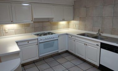 Excelente Casa en Condominio en Venta, En La Parte Baja de Las Aguilas